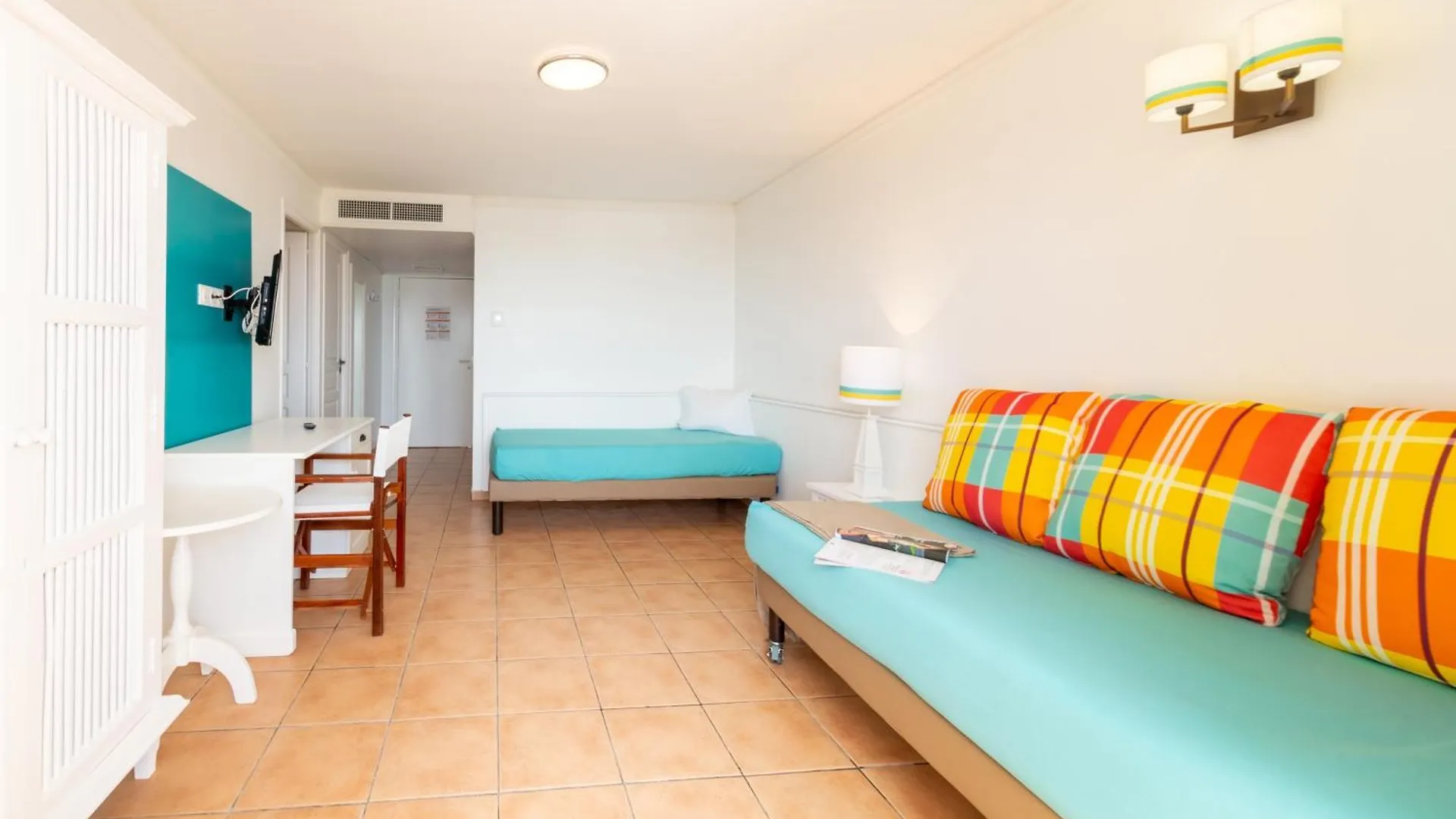 *** Holiday park Residence Pierre & Vacances Premium Les Tamarins Sainte-Anne  Guadeloupe